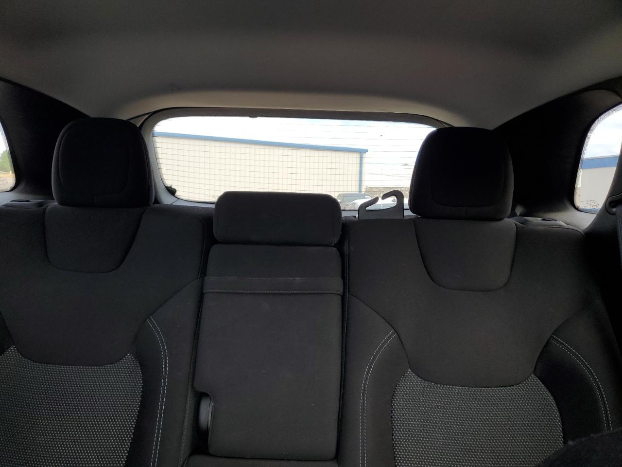 2019 Jeep Cherokee Latitude VIN: 1C4PJLCX5KD144208 Lot: 86288835