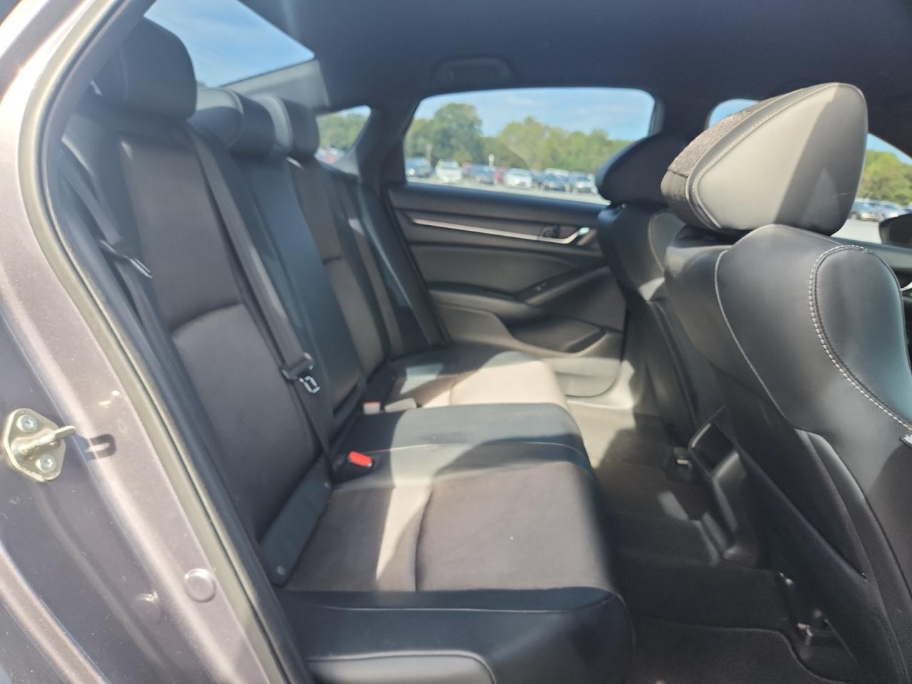 2018 Honda Accord Sport VIN: 1HGCV1F33JA228920 Lot: 81949185