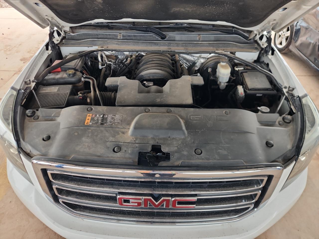 2018 GMC Yukon Xl C1500 Sle VIN: 1GKS1FKC0JR302342 Lot: 86101705