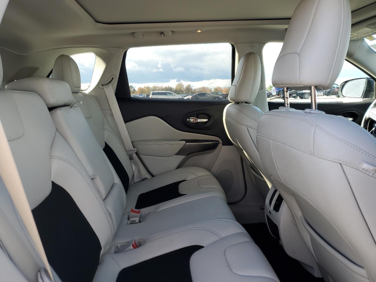 2020 Jeep Cherokee Latitude Plus VIN: 1C4PJMLX6LD508997 Lot: 90768885