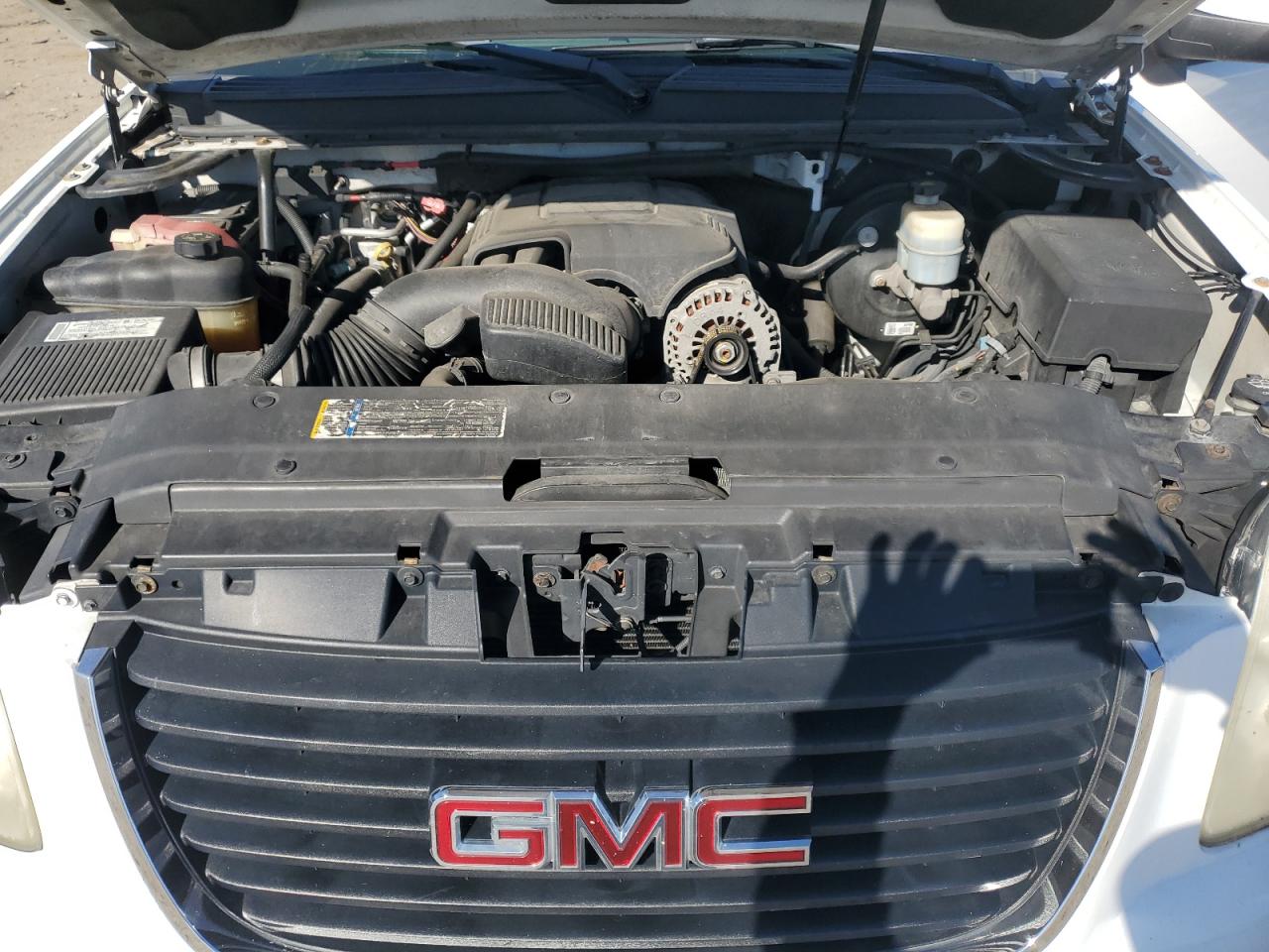 2008 GMC Yukon VIN: 1GKFC13C78R124405 Lot: 82184025