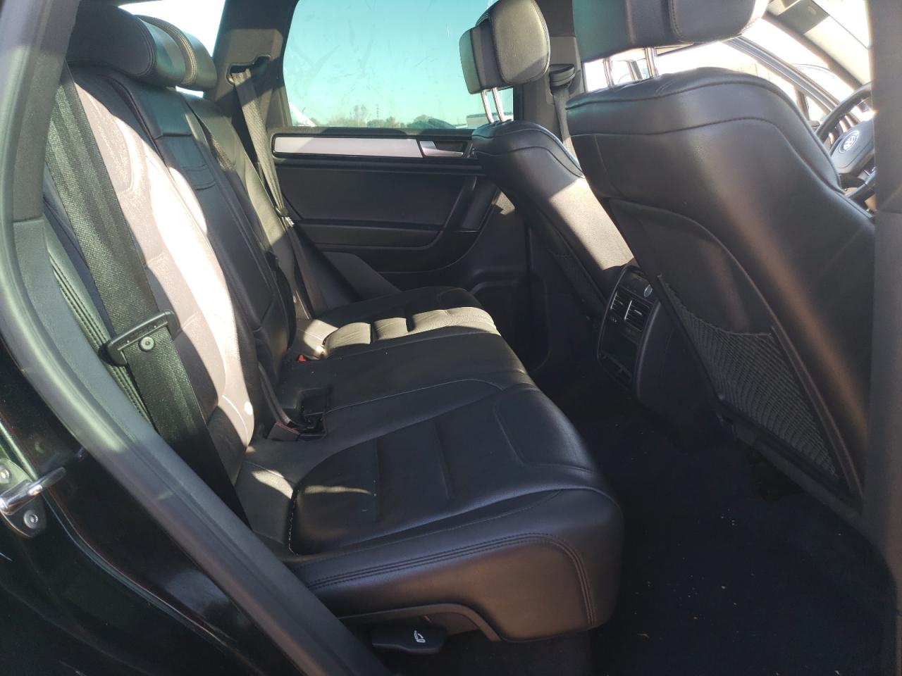 2014 Volkswagen Touareg V6 VIN: WVGDF9BP1ED003936 Lot: 87260325