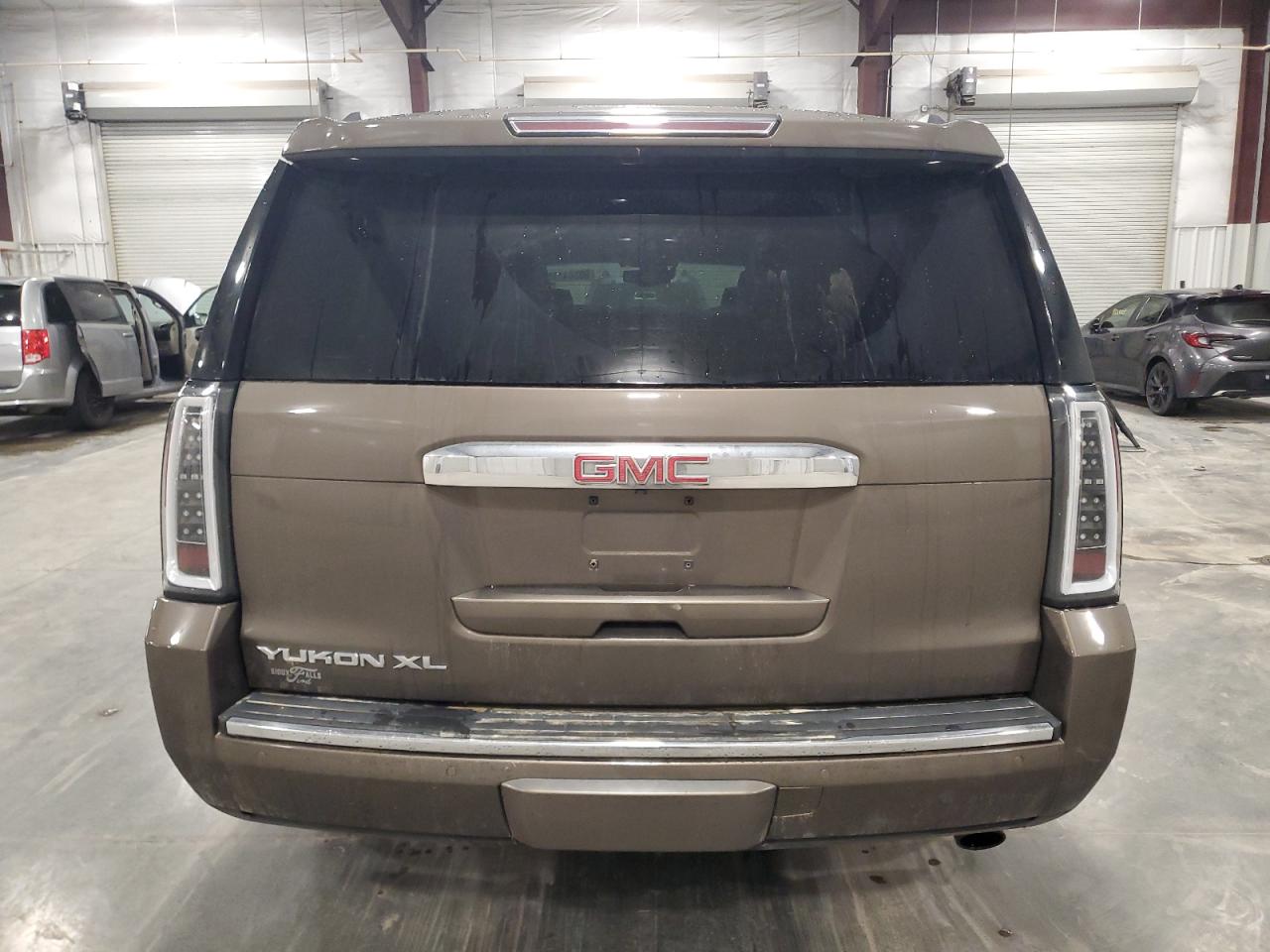 2015 GMC Yukon Xl Denali VIN: 1GKS2JKJ5FR712978 Lot: 90304135
