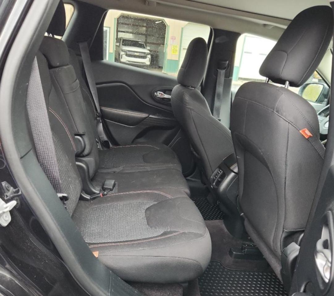 2016 Jeep Cherokee Latitude VIN: 1C4PJMCB5GW289447 Lot: 85540945