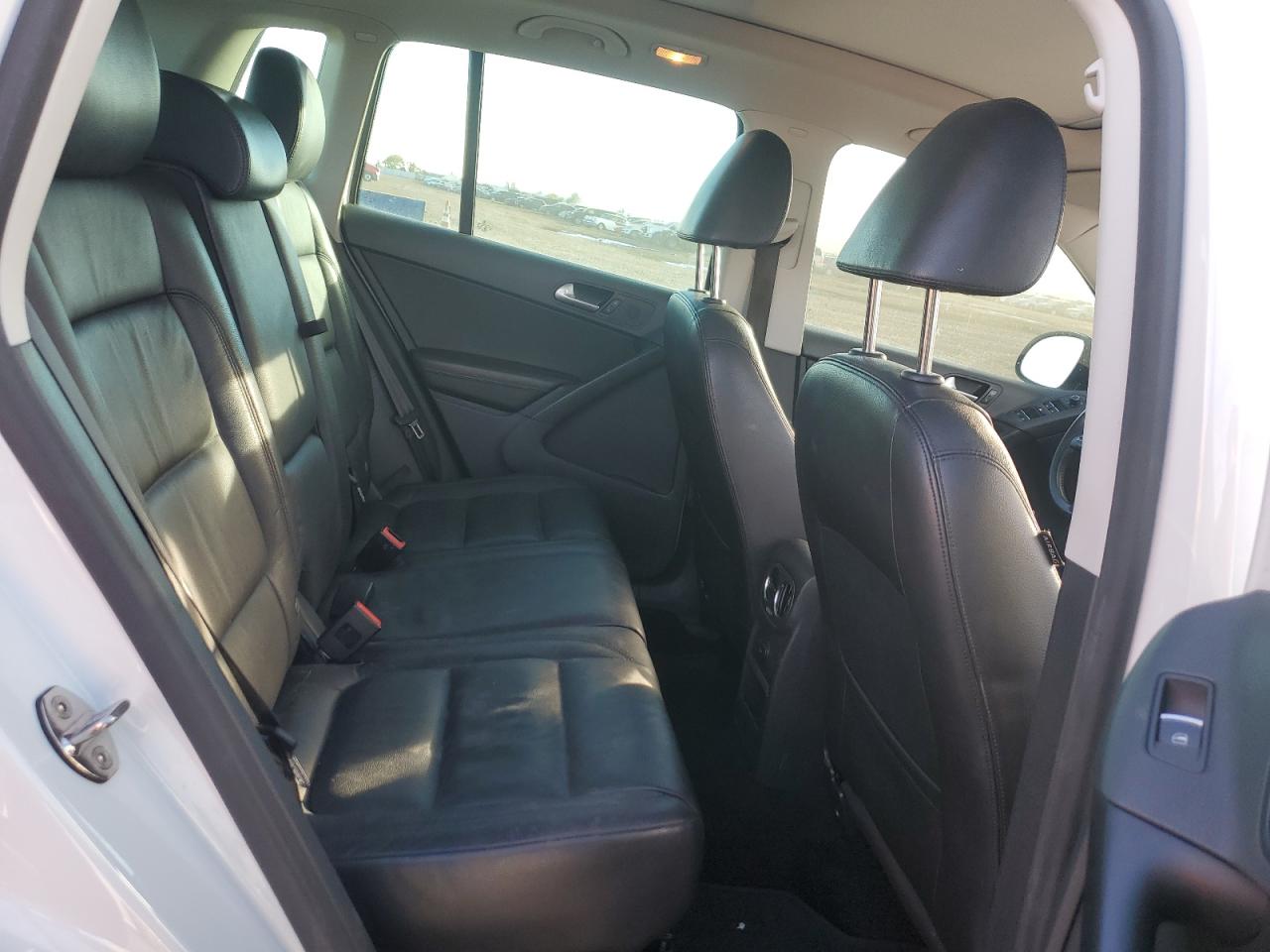 2017 Volkswagen Tiguan Sport VIN: WVGUV7AX6HK022572 Lot: 86176335