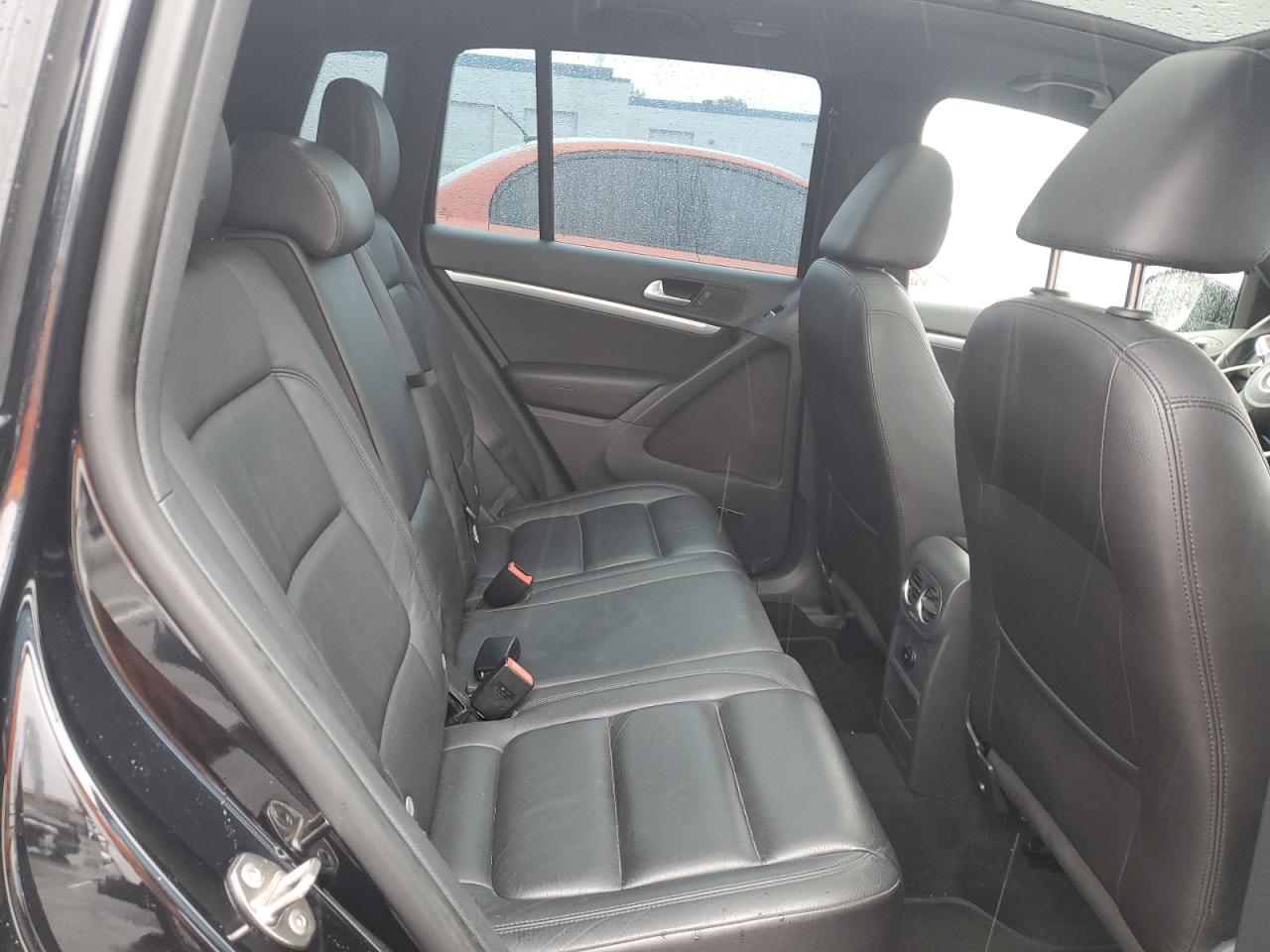 2014 Volkswagen Tiguan S VIN: WVGAV3AX2EW010242 Lot: 86340485