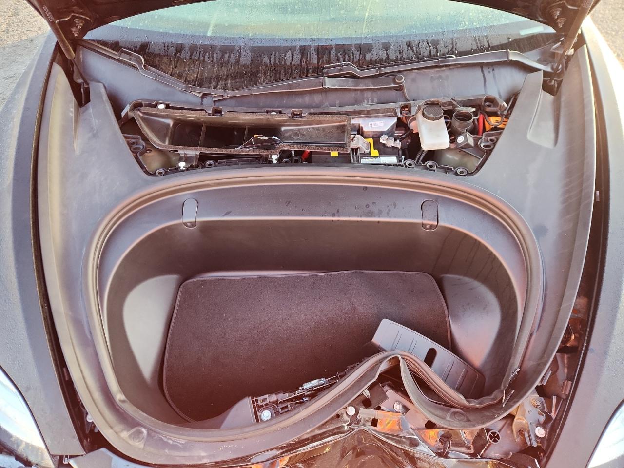 2018 Tesla Model 3 VIN: 5YJ3E1EAXJF166437 Lot: 85201545