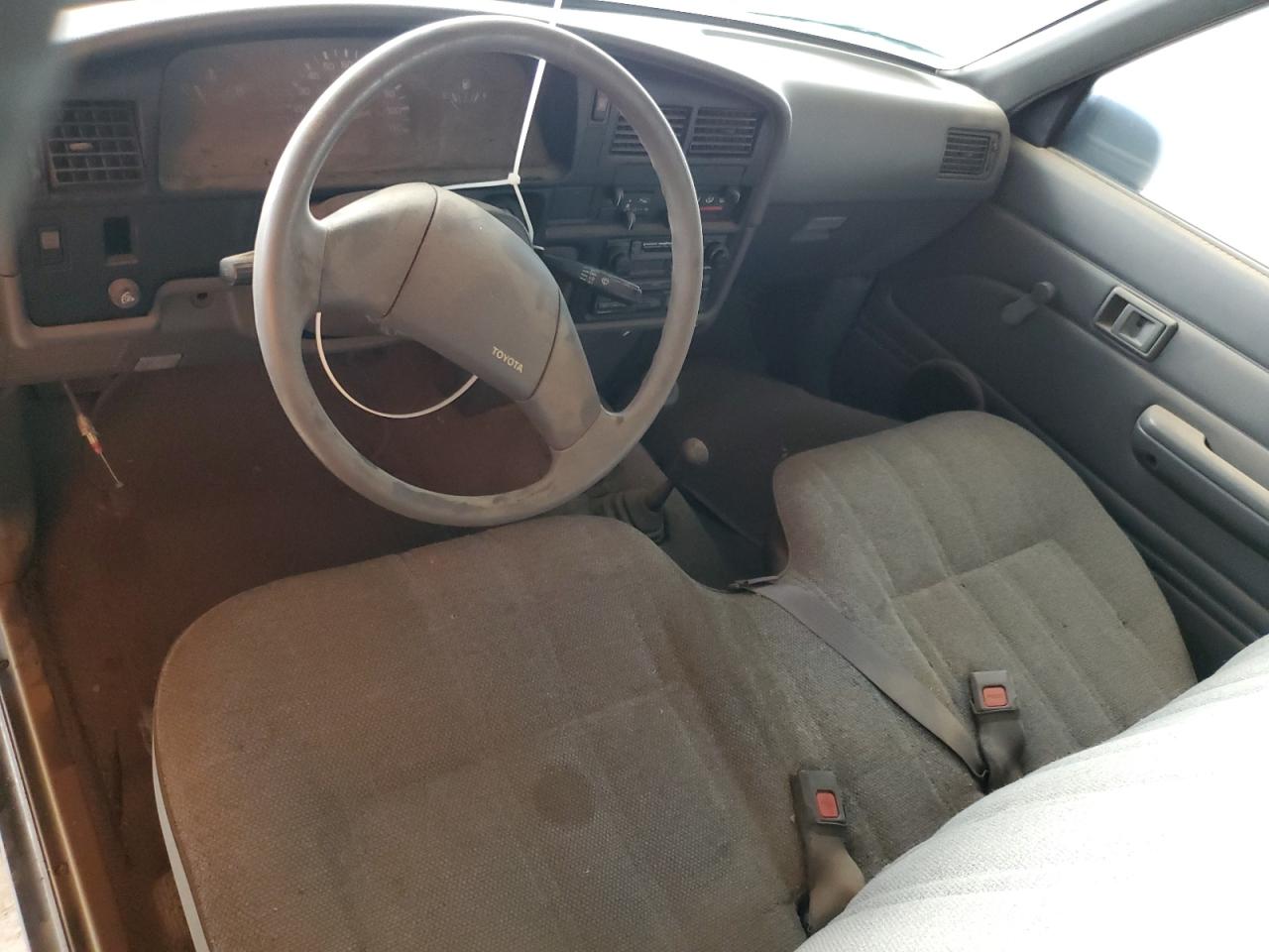 1989 Toyota Pickup 1/2 Ton Short Wheelbase Dlx VIN: JT4VN01DXK2000300 Lot: 85559725