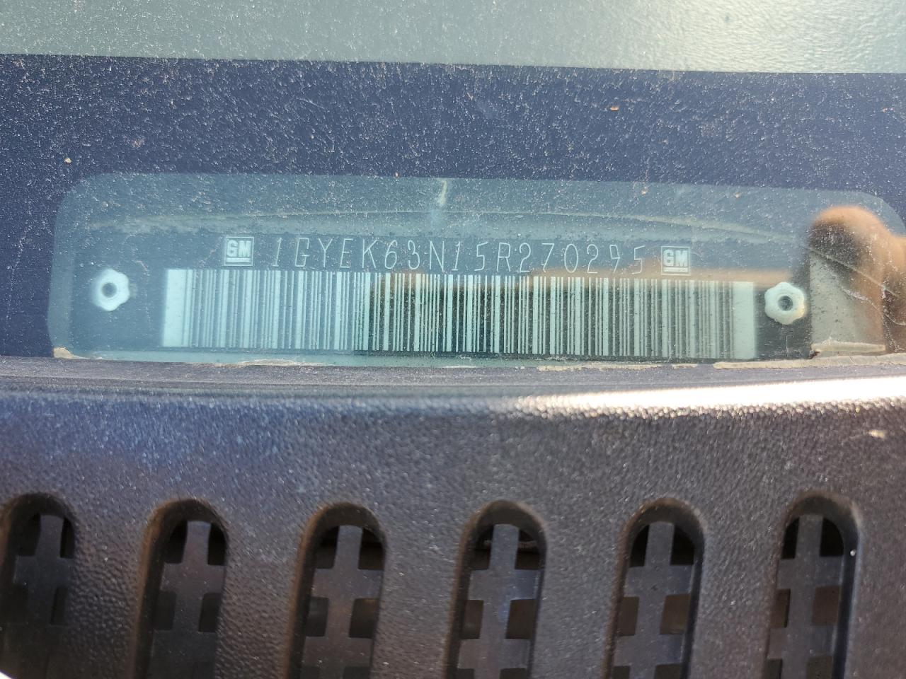 2005 Cadillac Escalade Luxury VIN: 1GYEK63N15R270295 Lot: 90347575