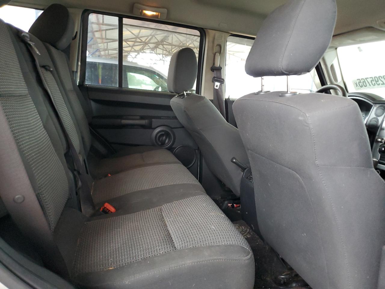 2008 Jeep Commander Sport VIN: 1J8HG48K98C129806 Lot: 82295765