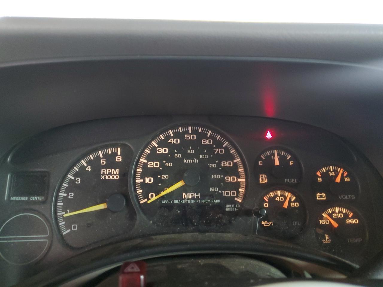 2000 Chevrolet Silverado C1500 VIN: 1GCEC19T7YZ145981 Lot: 90639435