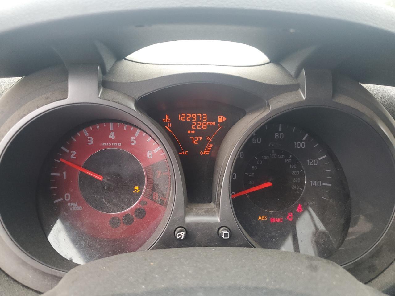 2014 Nissan Juke S VIN: JN8AF5MV4ET366477 Lot: 82396315