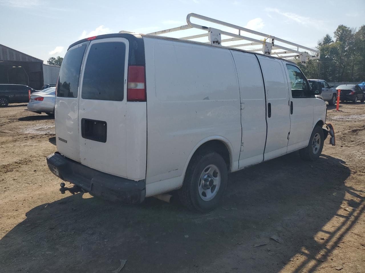 2008 Chevrolet Express 15 VIN: 1GCFG15X981198925 Lot: 81922715