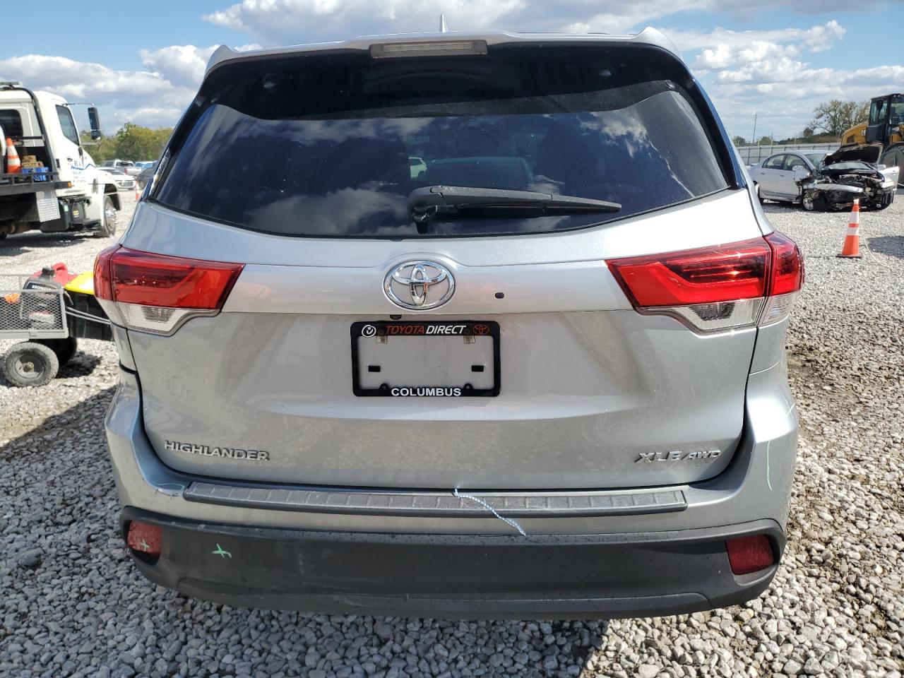 2018 Toyota Highlander Se VIN: 5TDJZRFH8JS555675 Lot: 85571415
