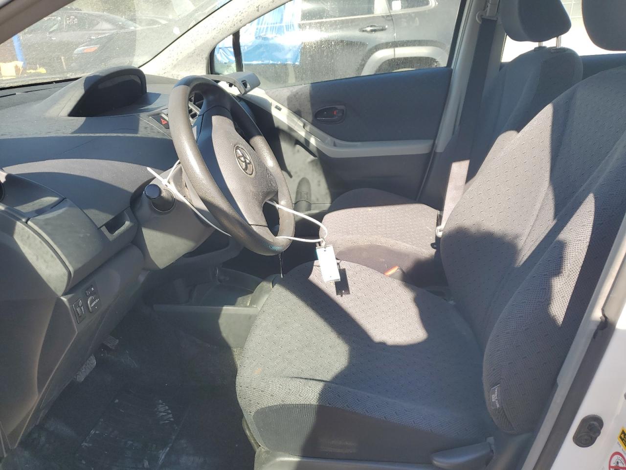 2009 Toyota Yaris VIN: JTDKT903195242763 Lot: 84374665