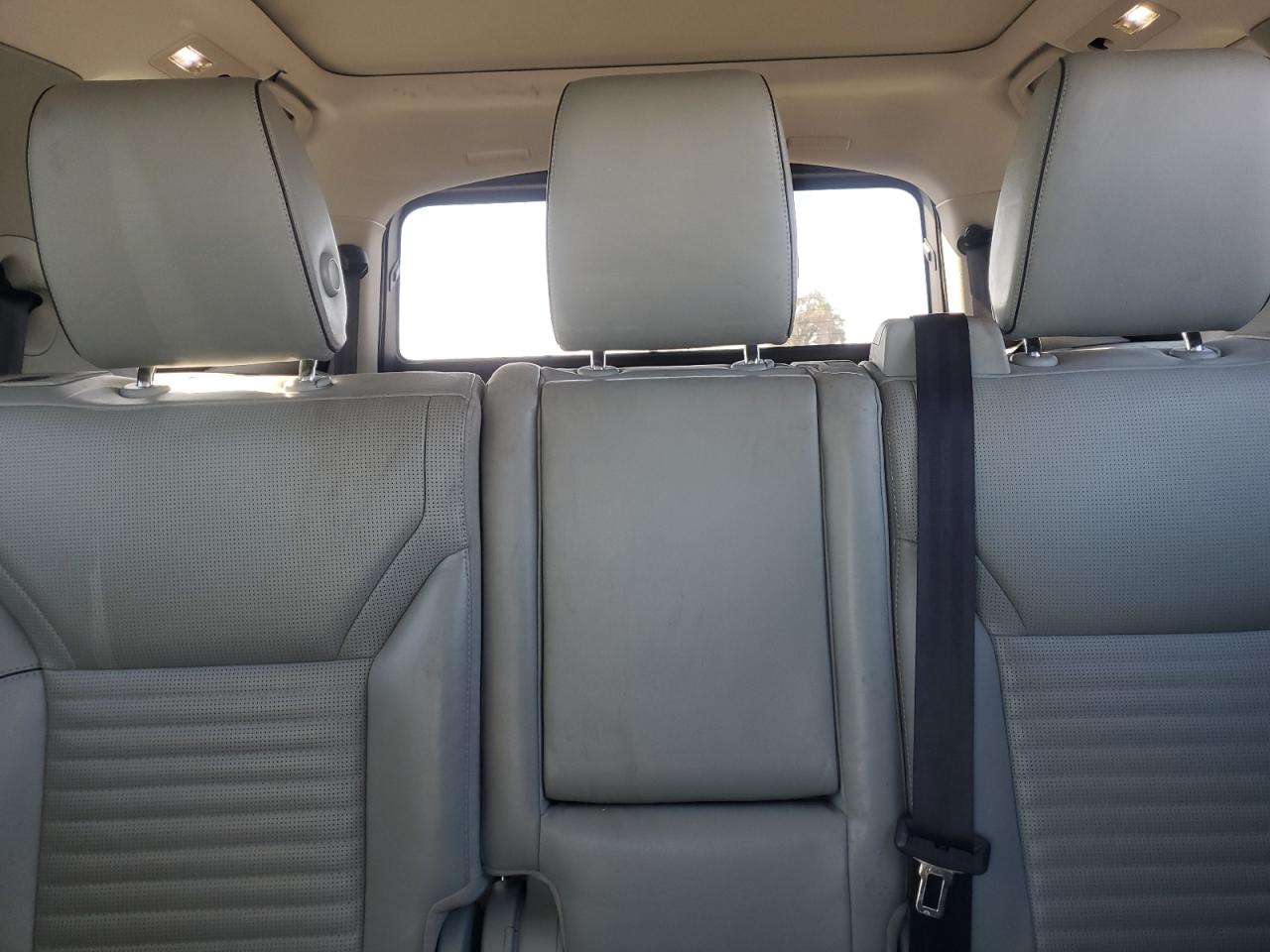 2017 Land Rover Discovery Hse Luxury VIN: SALRHBBV4HA018827 Lot: 85794065