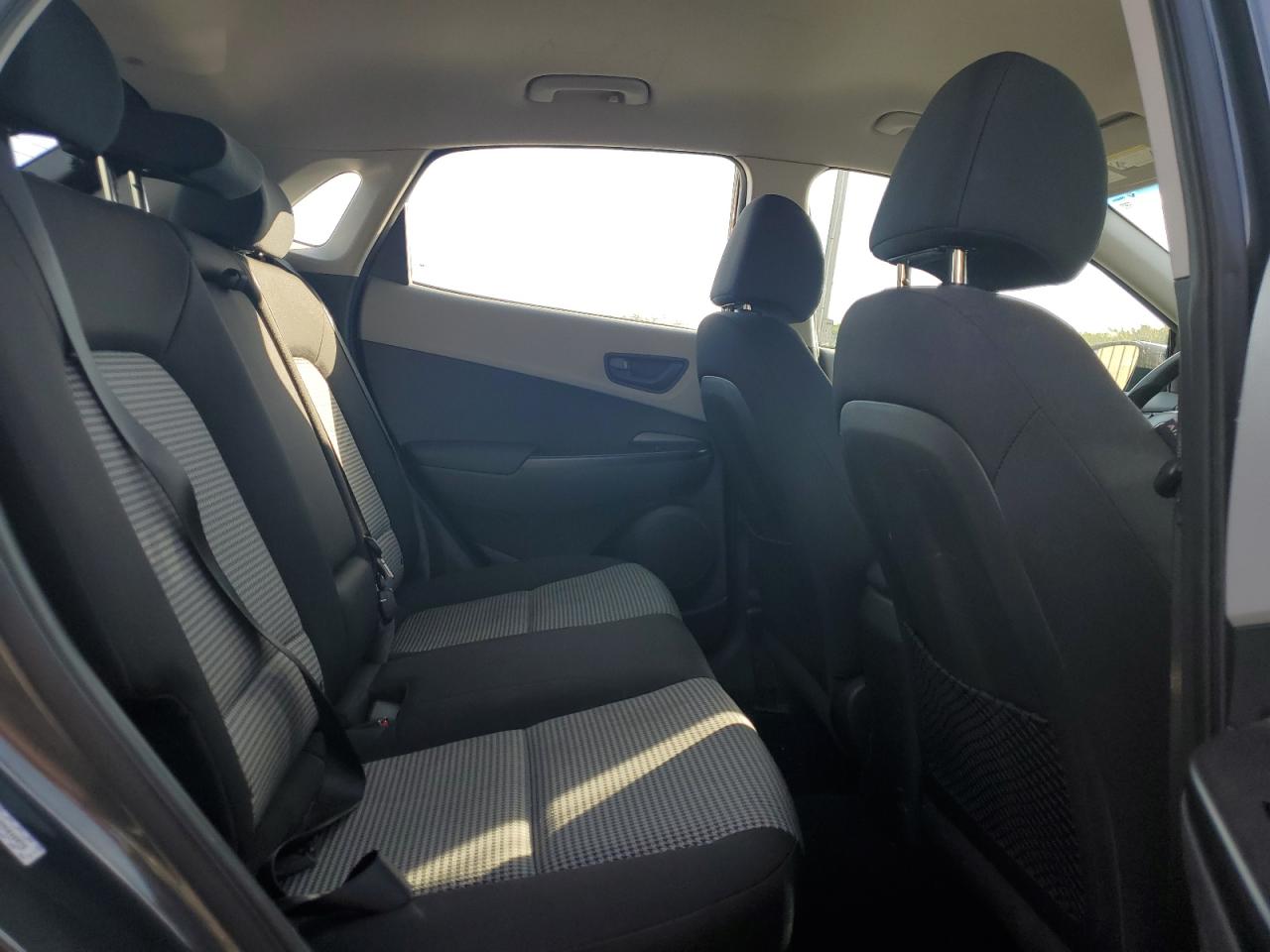 2021 Hyundai Kona Se VIN: KM8K12AA2MU646076 Lot: 89544695