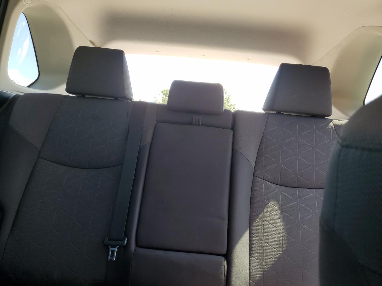 2019 Toyota Rav4 Xle VIN: 2T3W1RFV3KW028338 Lot: 84659095