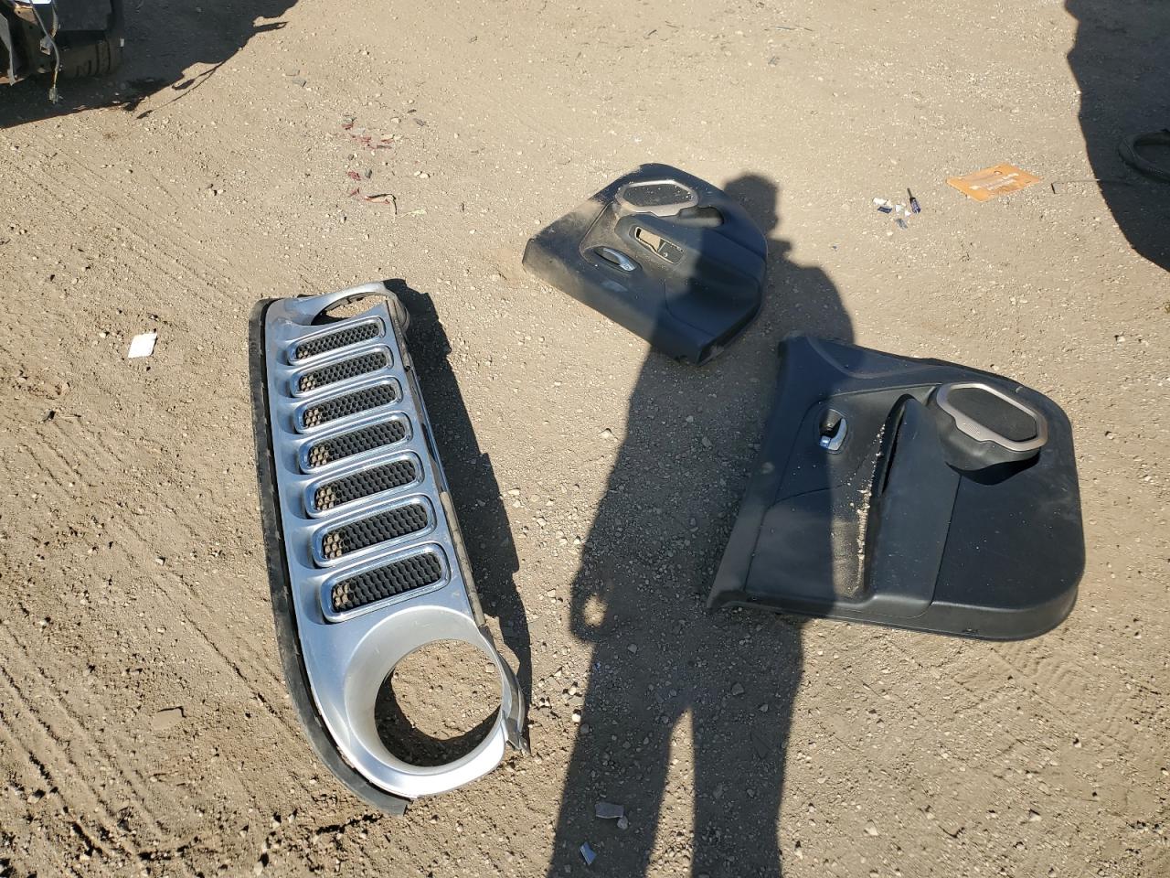 2015 Jeep Renegade Limited VIN: ZACCJBDTXFPB79340 Lot: 90361485