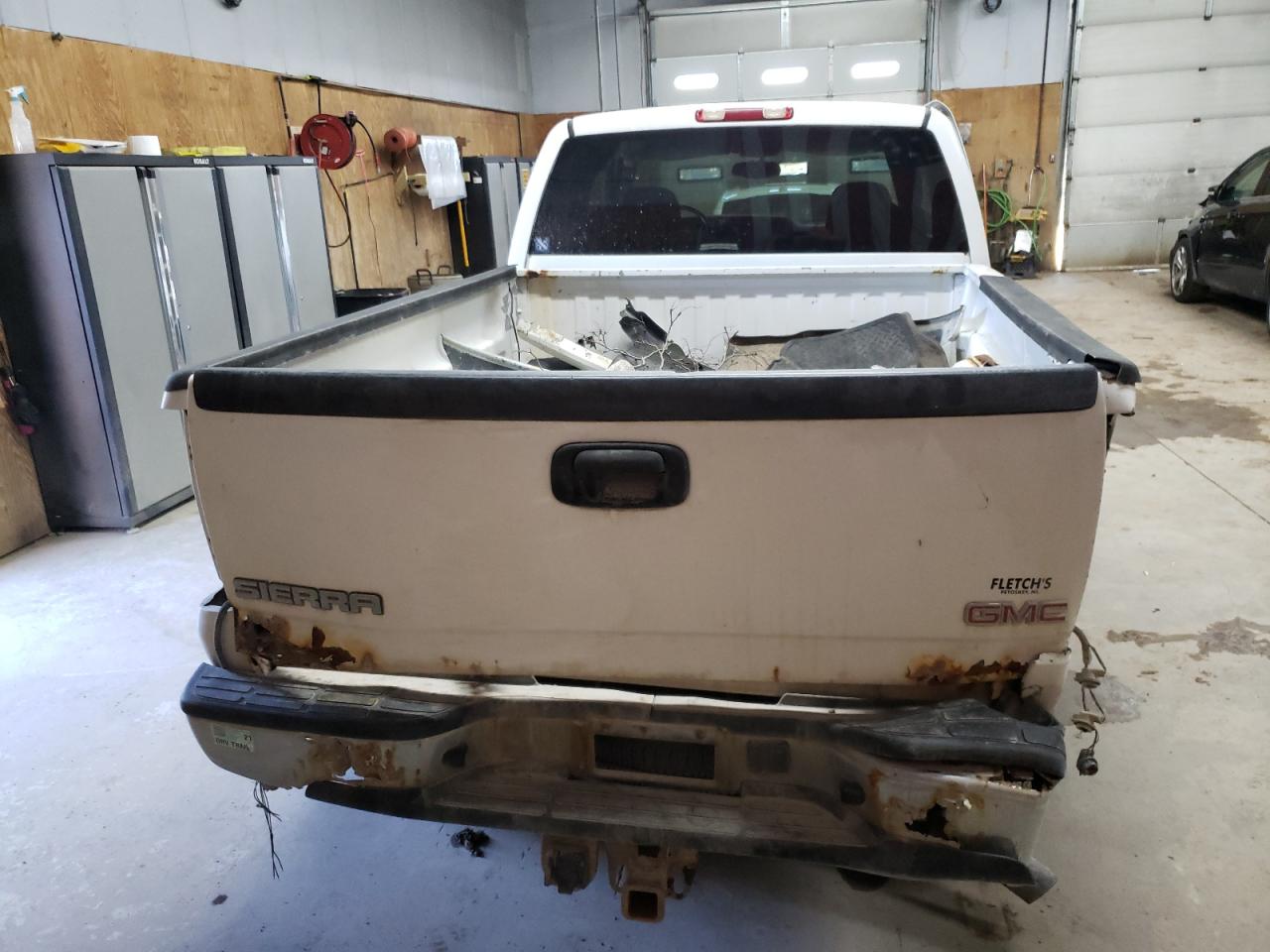 2004 GMC Sierra K2500 Heavy Duty VIN: 1GTHK29U84E367834 Lot: 84522325