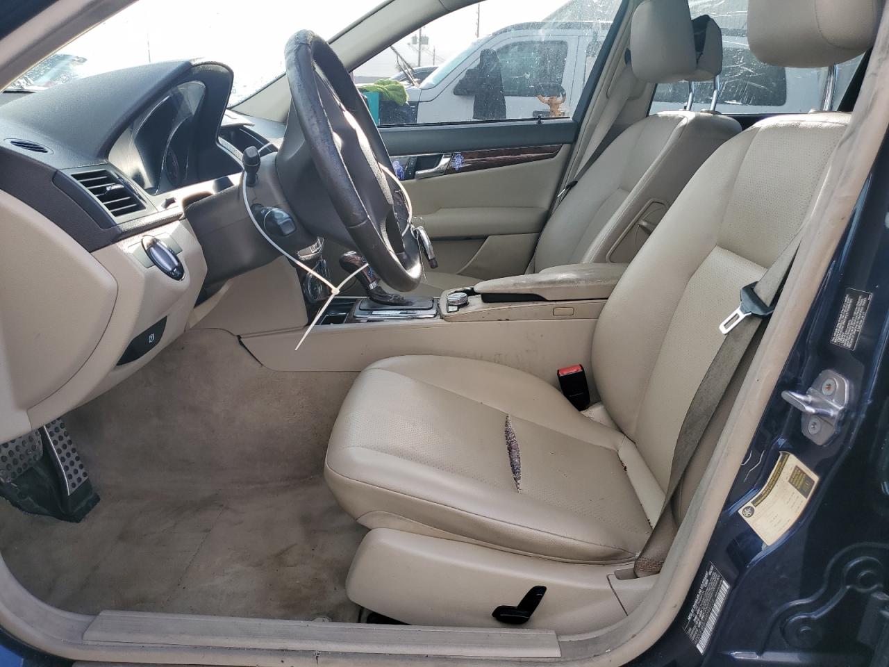 2010 Mercedes-Benz C 300 VIN: WDDGF5EB7AR098225 Lot: 84482665