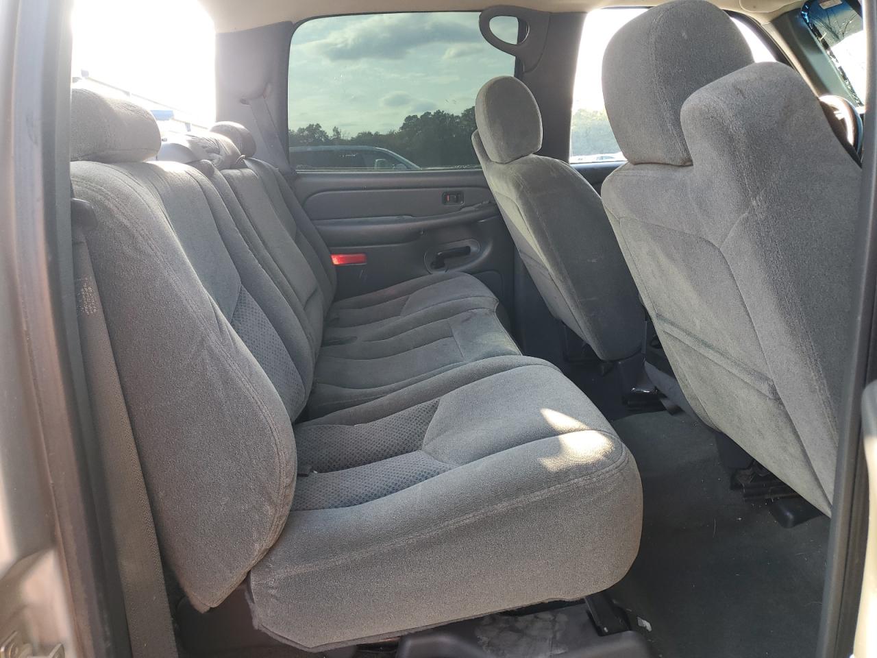 2004 Chevrolet Silverado K1500 VIN: 2GCEK13T941432768 Lot: 85738025