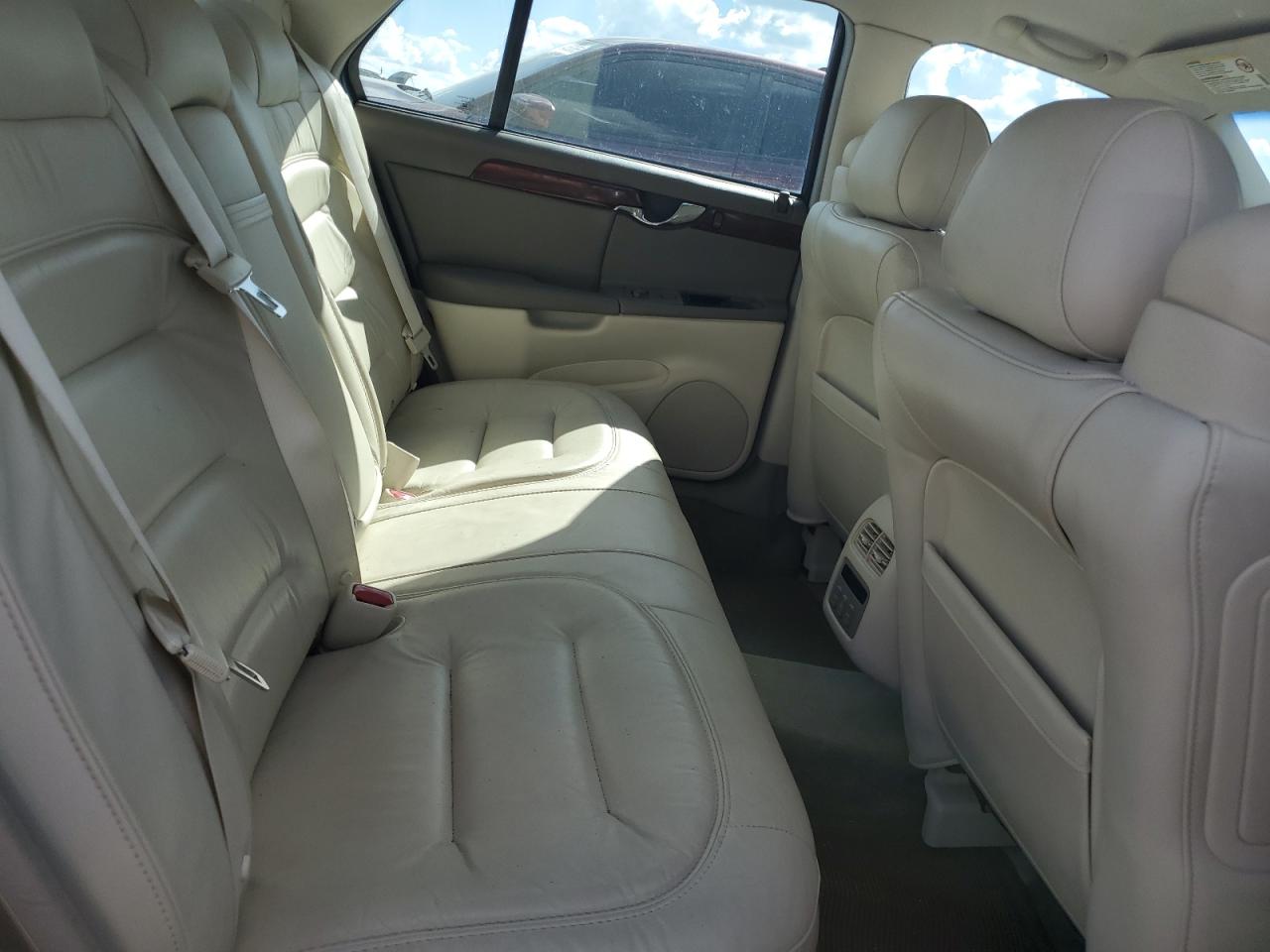 2003 Cadillac Deville VIN: 1G6KD54Y93U288854 Lot: 84820415