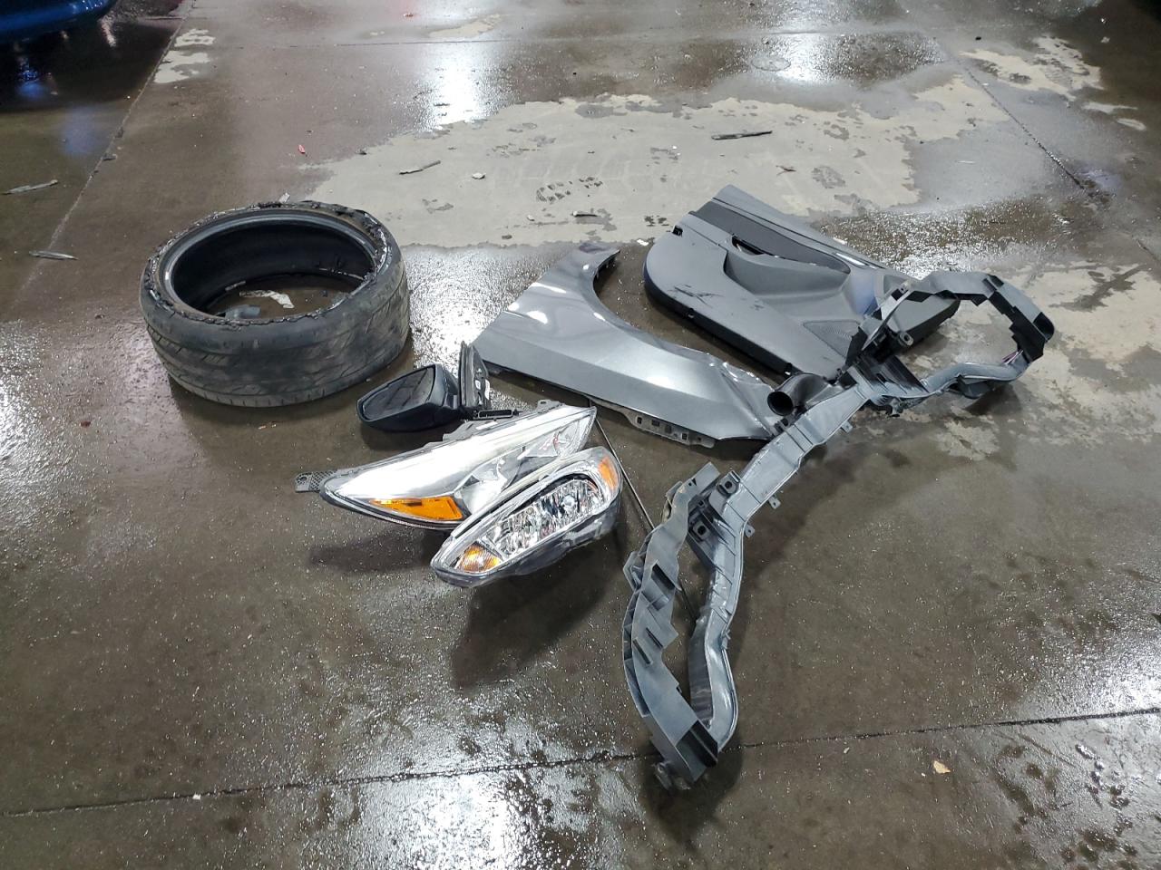 2018 Ford Focus Se VIN: 1FADP3FE9JL230353 Lot: 85586885