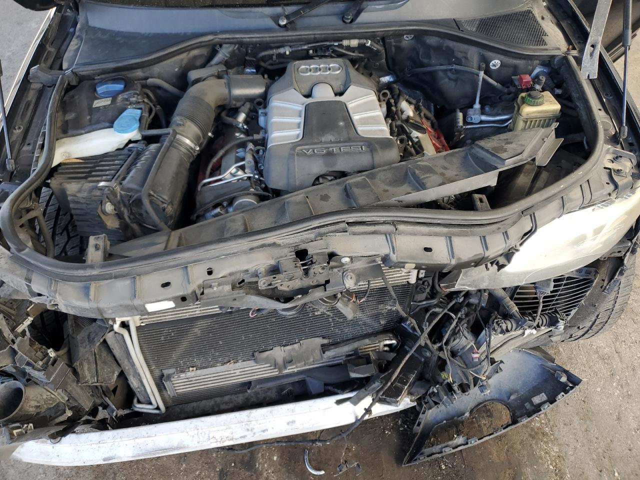 2014 Audi Q7 Premium Plus VIN: WA1LGAFE7ED004445 Lot: 89923055