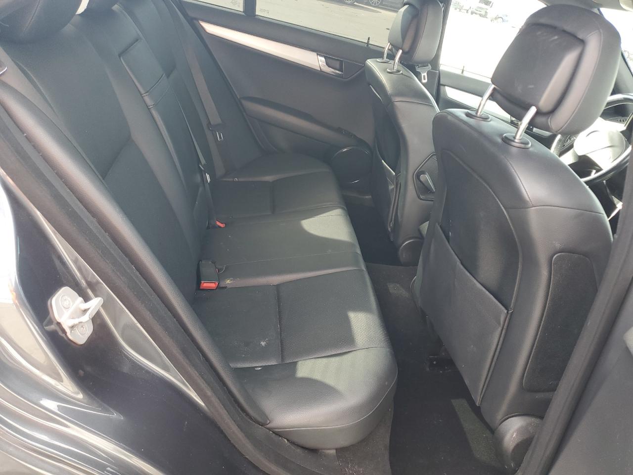 2008 Mercedes-Benz C 300 VIN: WDDGF54X28R027893 Lot: 82193445