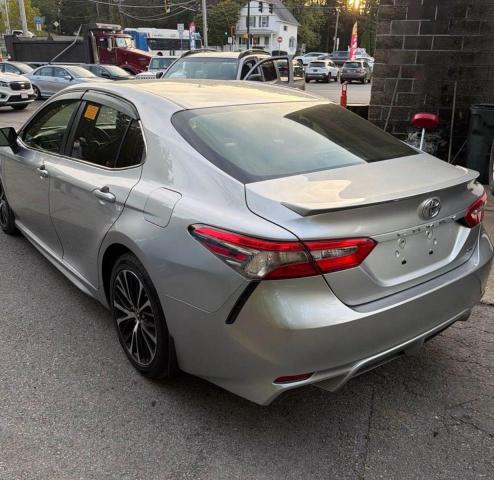  TOYOTA CAMRY 2018 Серебристый
