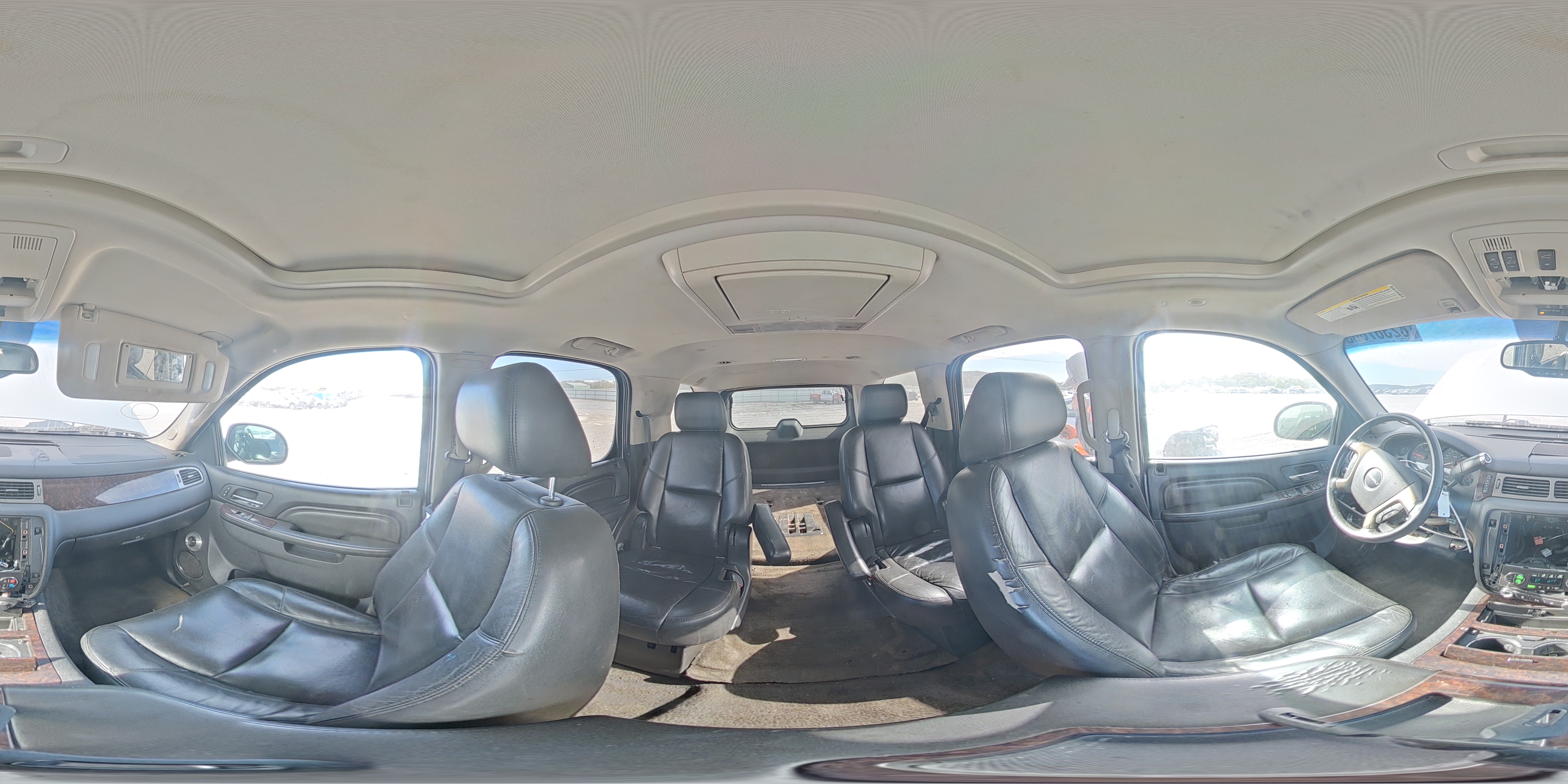 2011 GMC Yukon Denali VIN: 1GKS1EEFXBR345832 Lot: 82387665