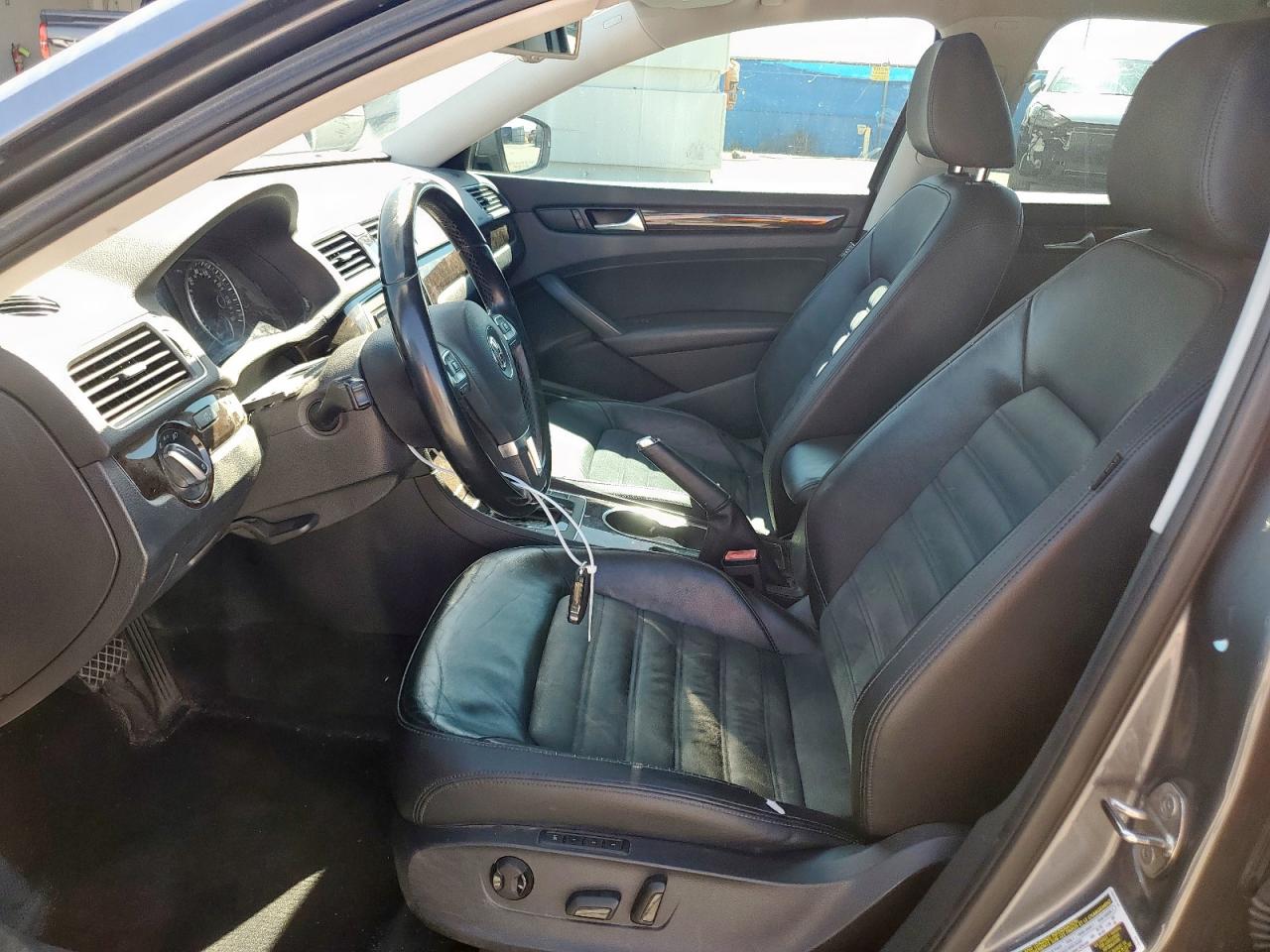 2015 Volkswagen Passat Sel VIN: 1VWCV7A36FC014425 Lot: 85580485