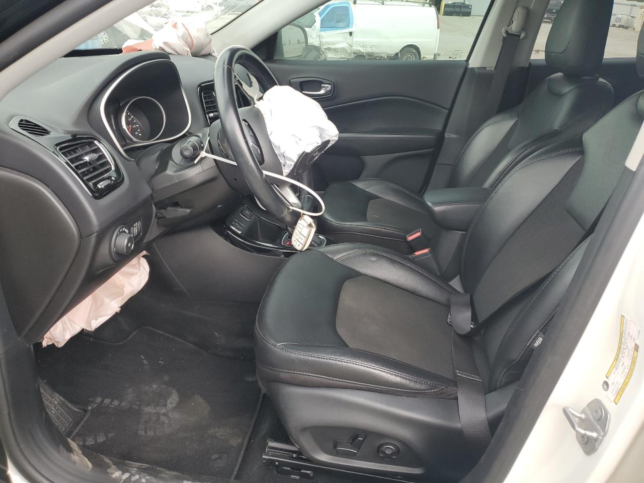 2020 Jeep Compass Latitude VIN: 3C4NJCBB4LT147531 Lot: 82232885