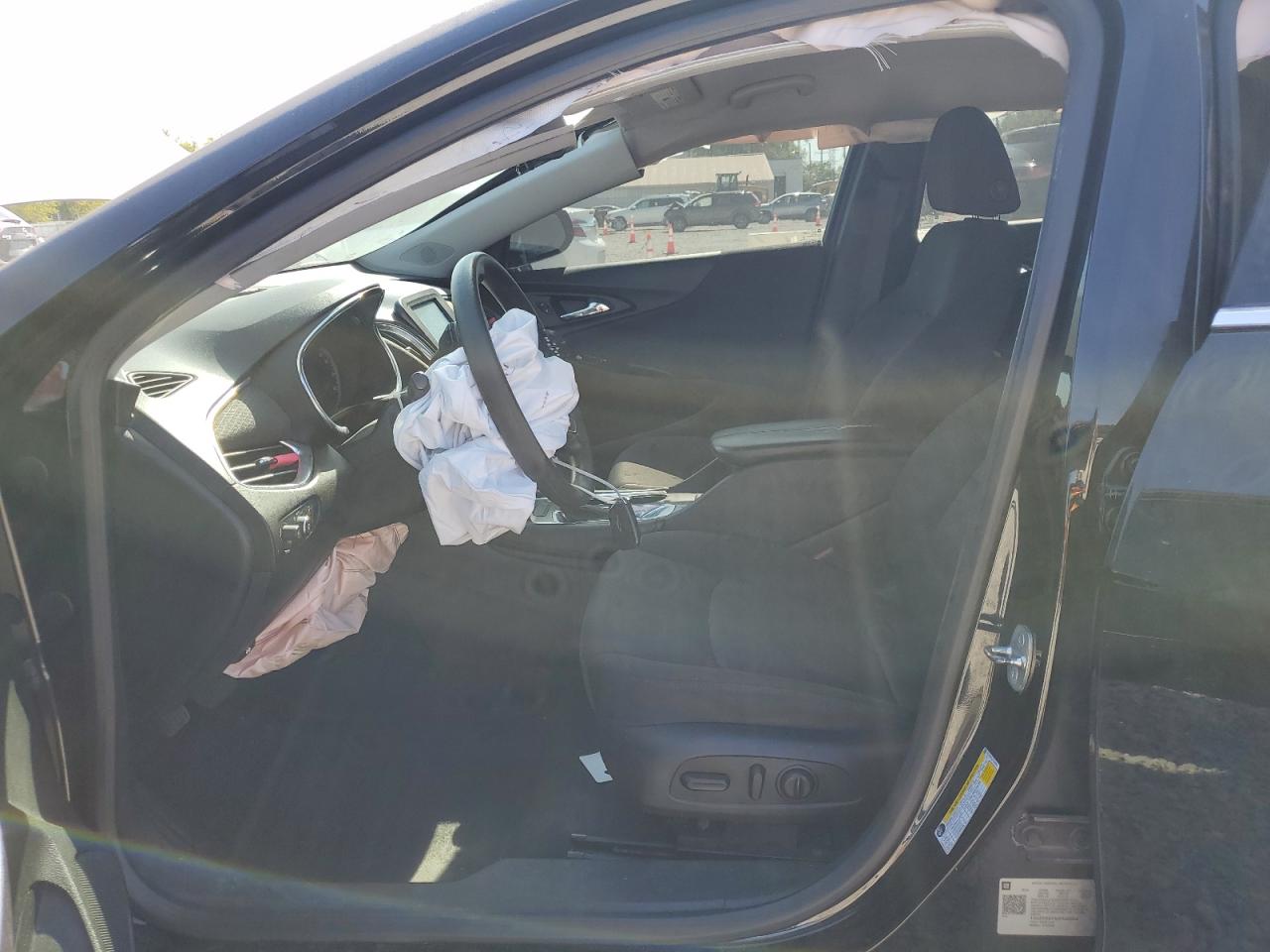 2018 Chevrolet Malibu Lt VIN: 1G1ZD5ST4JF183894 Lot: 82220235