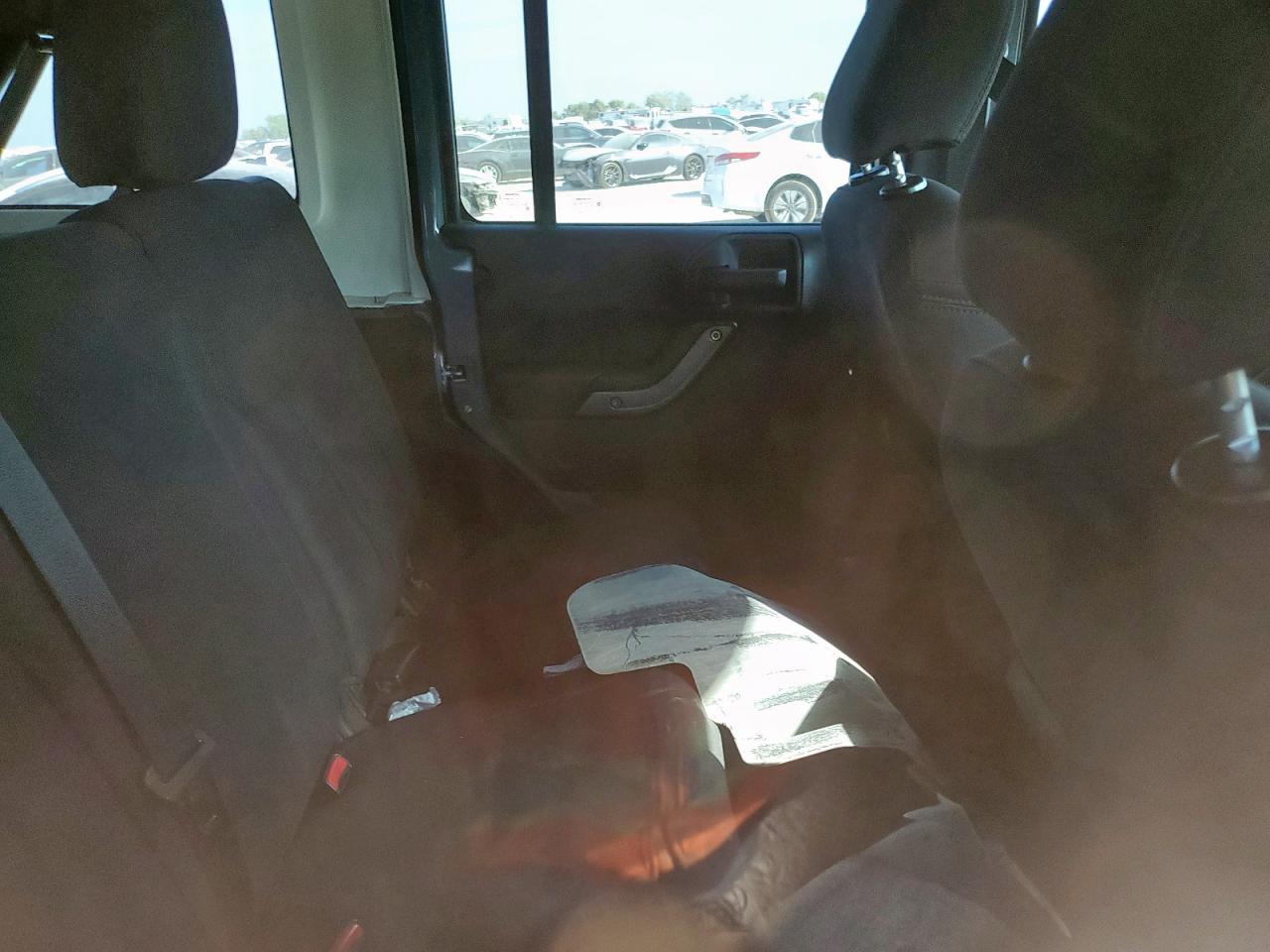 2015 Jeep Wrangler Unlimited Sport VIN: 1C4HJWDG9FL560178 Lot: 82398405