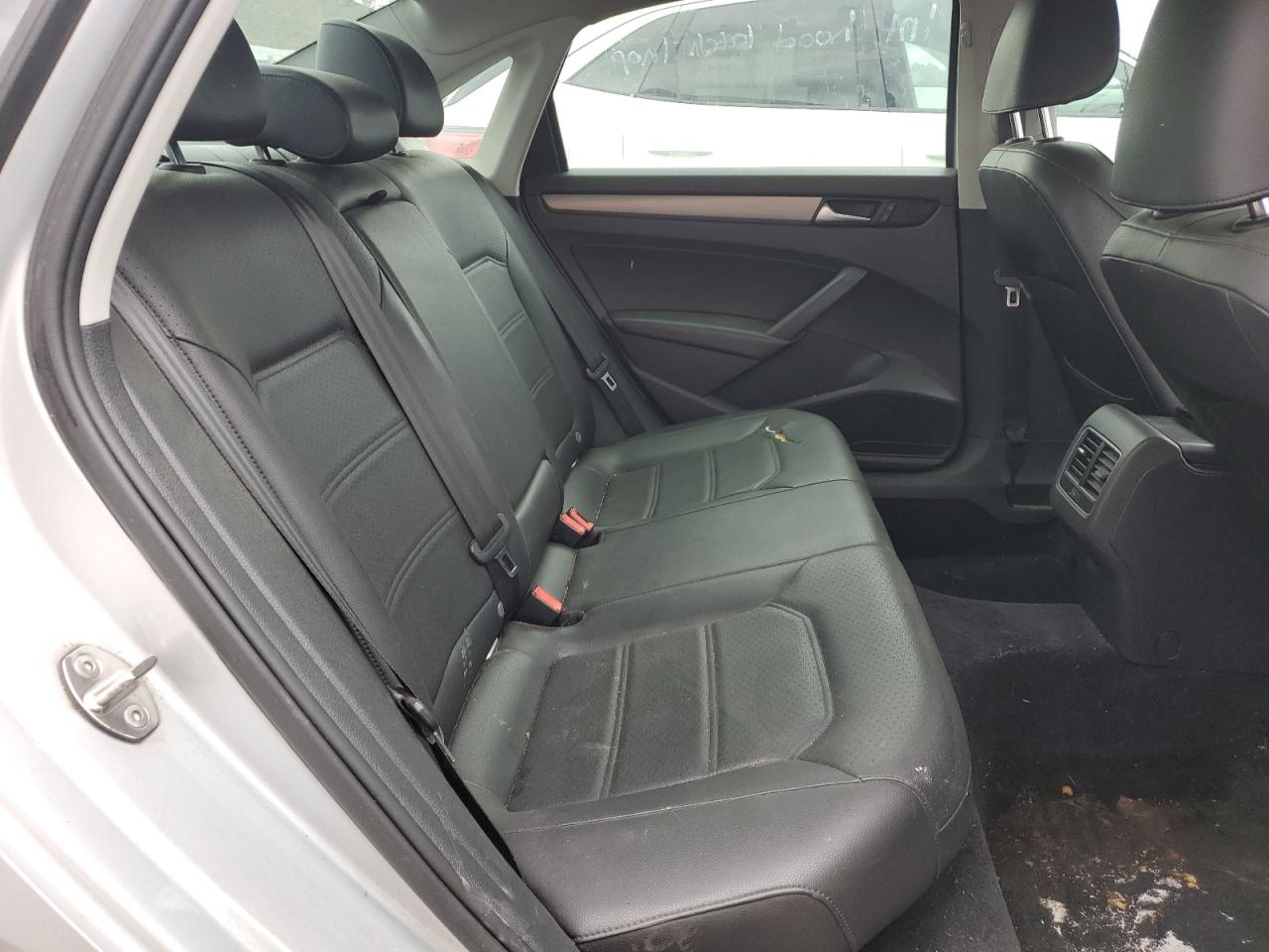 2015 Volkswagen Passat Se VIN: 1VWBT7A37FC048813 Lot: 87070775