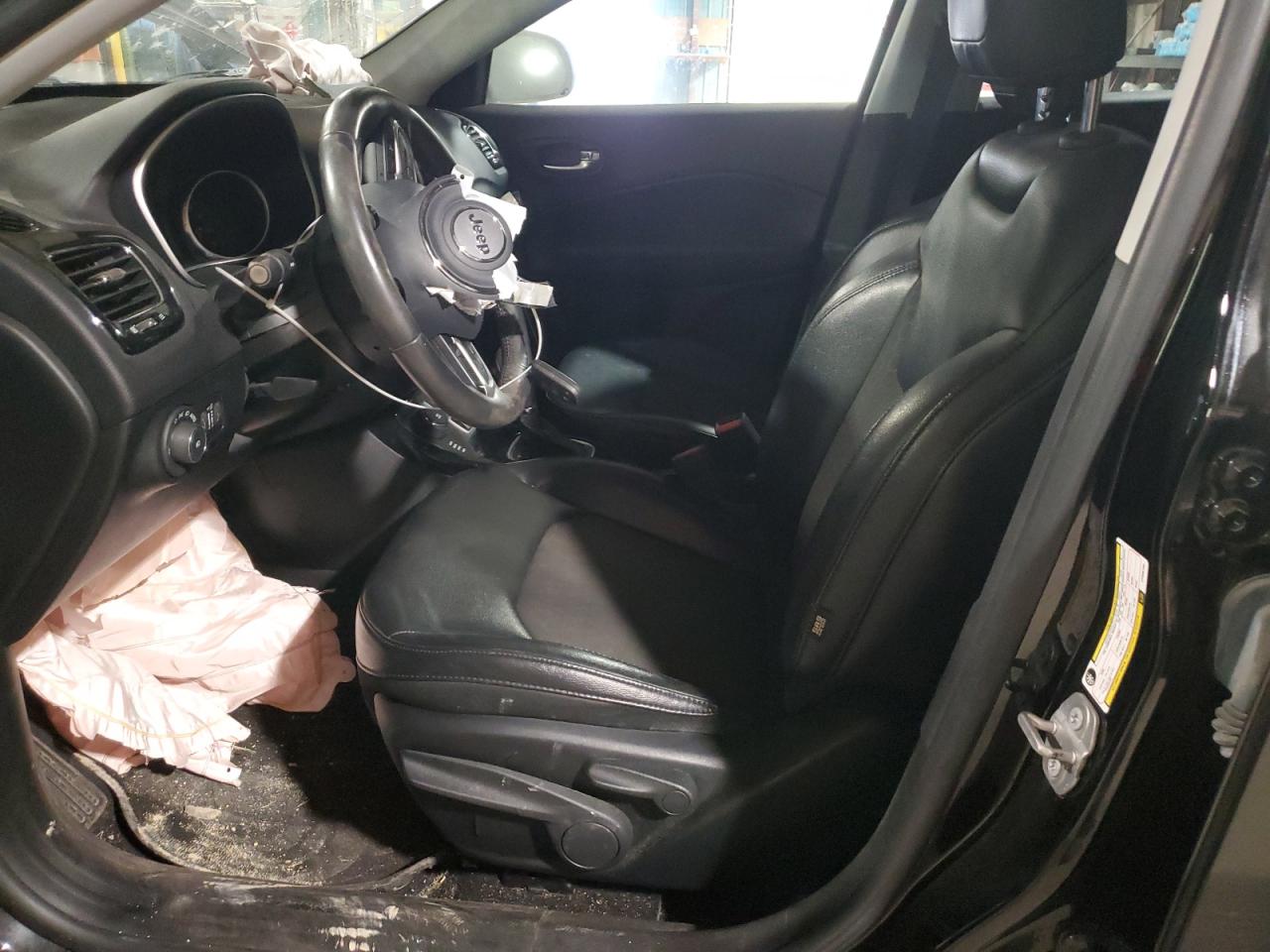 2018 Jeep Compass Latitude VIN: 3C4NJDBB9JT395194 Lot: 85710015