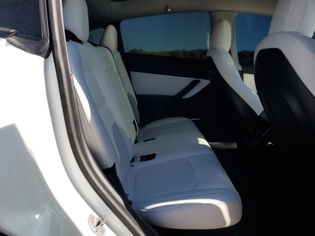 2021 Tesla Model Y VIN: 5YJYGDEE2MF192961 Lot: 85000195