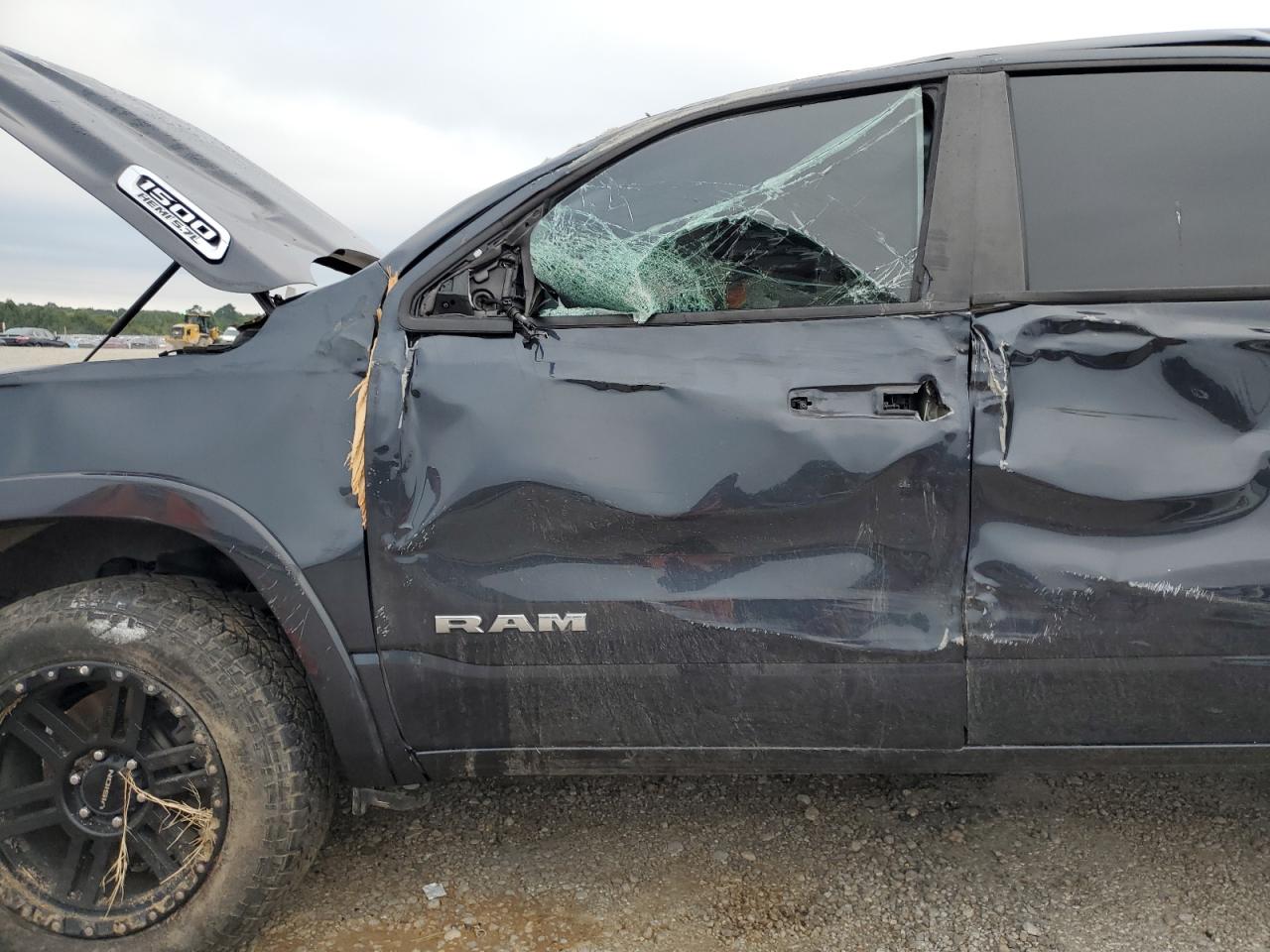 2019 Ram 1500 Laramie VIN: 1C6SRFJT8KN879612 Lot: 85004045