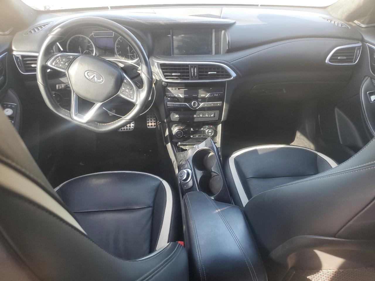 2018 Infiniti Qx30 Base VIN: SJKCH5CP3JA043316 Lot: 85739035