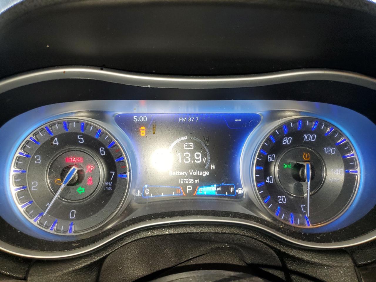 2015 Chrysler 300 Limited VIN: 2C3CCAAG0FH820433 Lot: 84651285