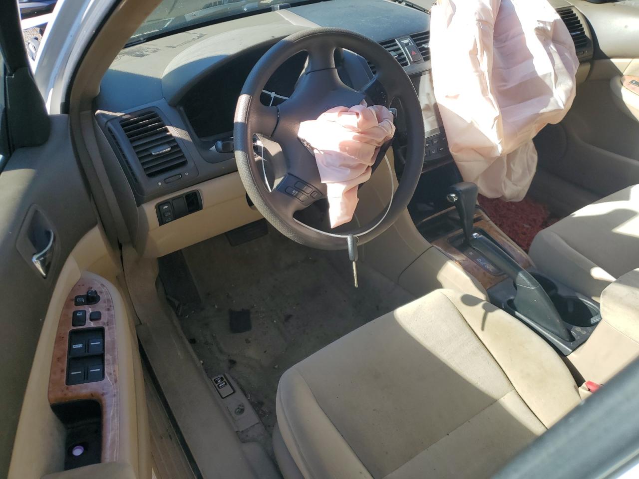 2005 Honda Accord Ex VIN: 1HGCM56705A179372 Lot: 81962335