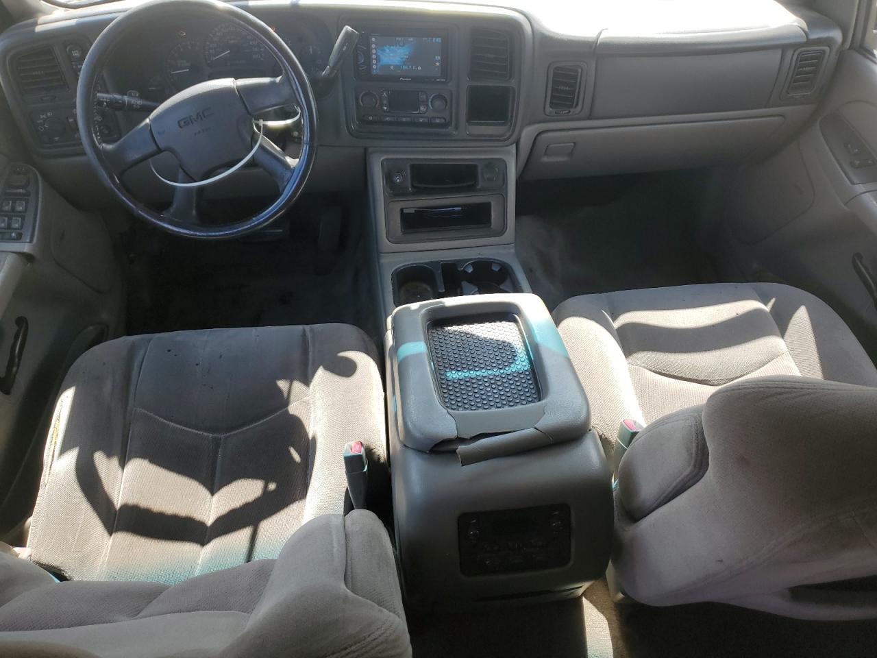 2004 GMC Yukon VIN: 1GKEK13V44J211963 Lot: 84699705