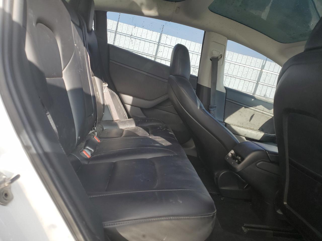 2018 Tesla Model 3 VIN: 5YJ3E1EB1JF067806 Lot: 89814935