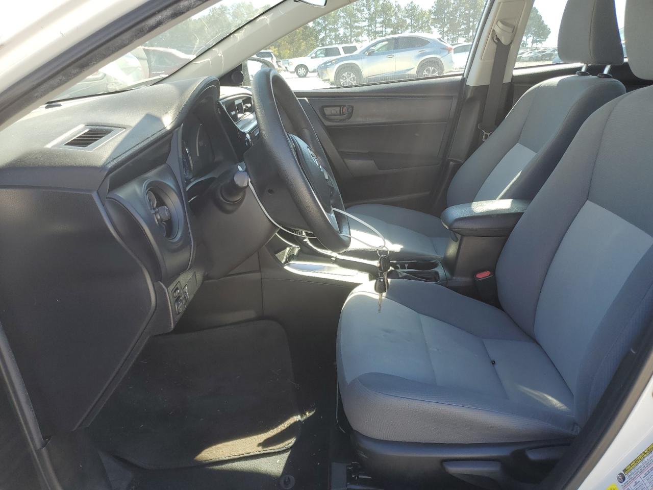 2017 Toyota Corolla L VIN: 5YFBURHE0HP736956 Lot: 87204435