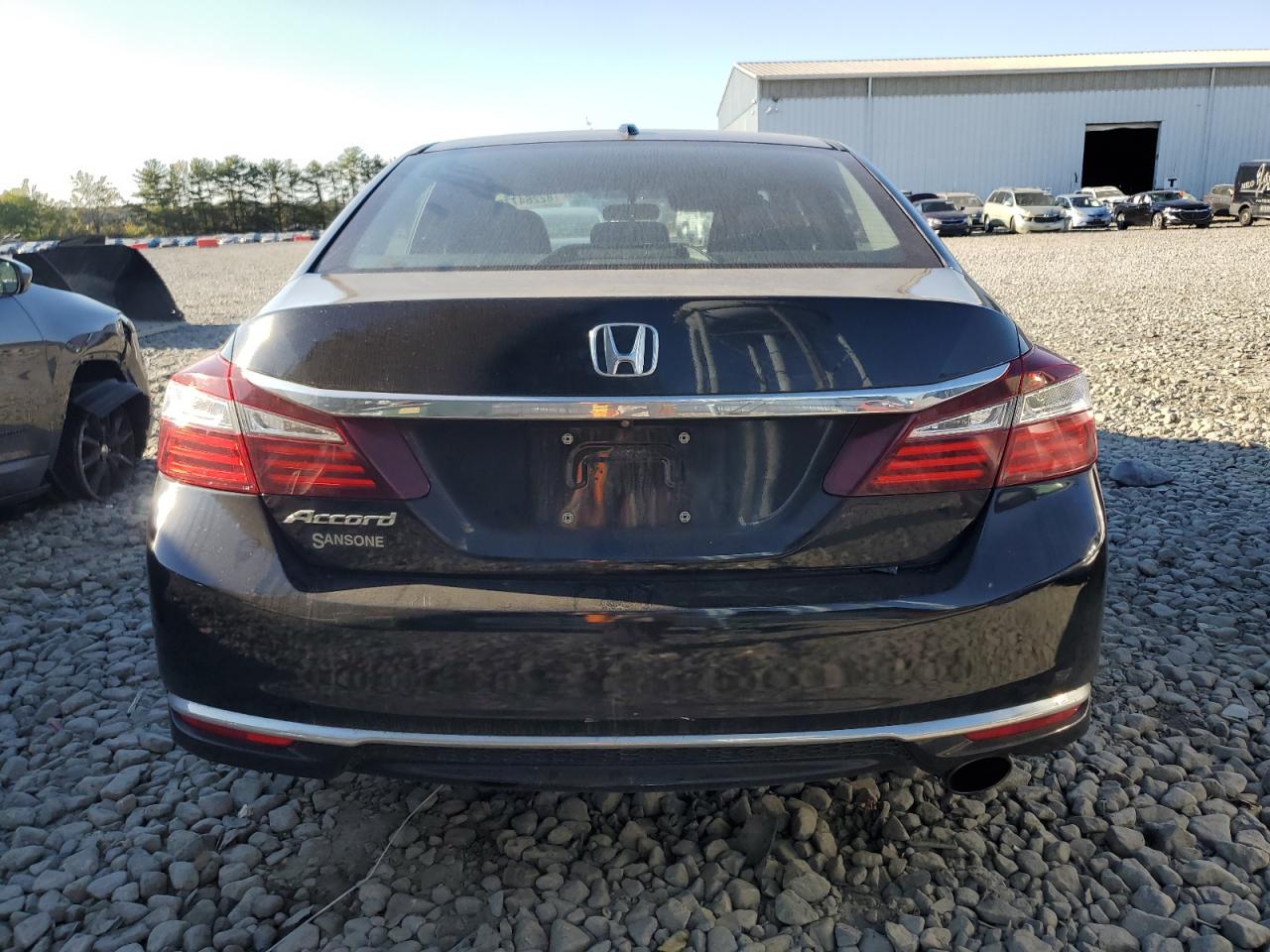 2017 Honda Accord Ex VIN: 1HGCR2F72HA223103 Lot: 82264775