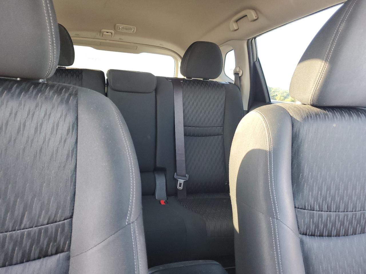 2019 Nissan Rogue S VIN: KNMAT2MT0KP526666 Lot: 84558555