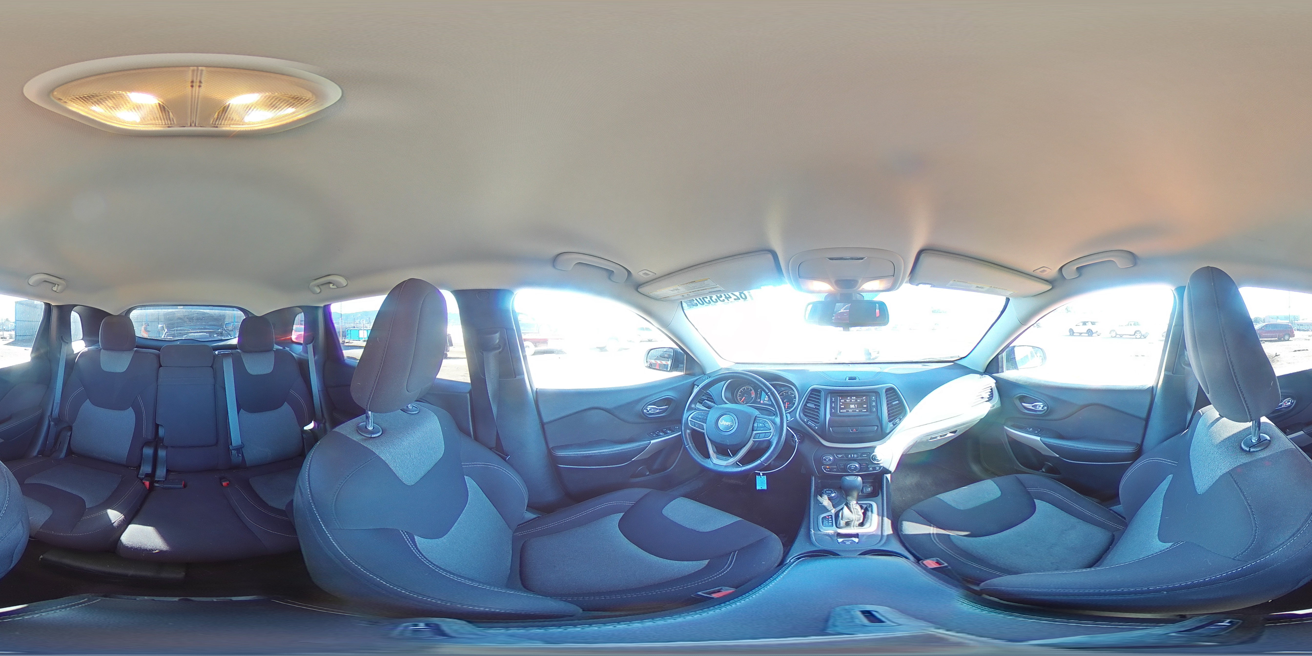 2018 Jeep Cherokee Latitude VIN: 1C4PJMCX8JD521456 Lot: 82493505