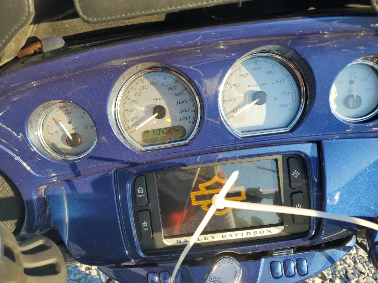 2017 Harley-Davidson Flhx Street Glide VIN: 1HD1KBC13HB600380 Lot: 86772805